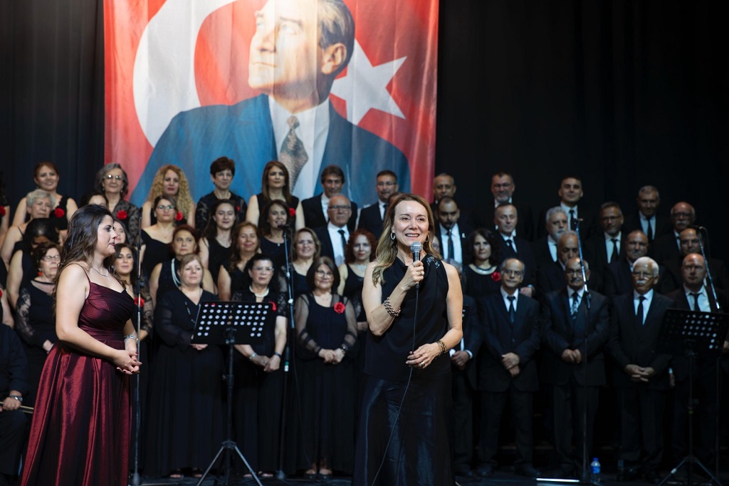 Ege’nin Türküsü Konak’ta Yankılandı