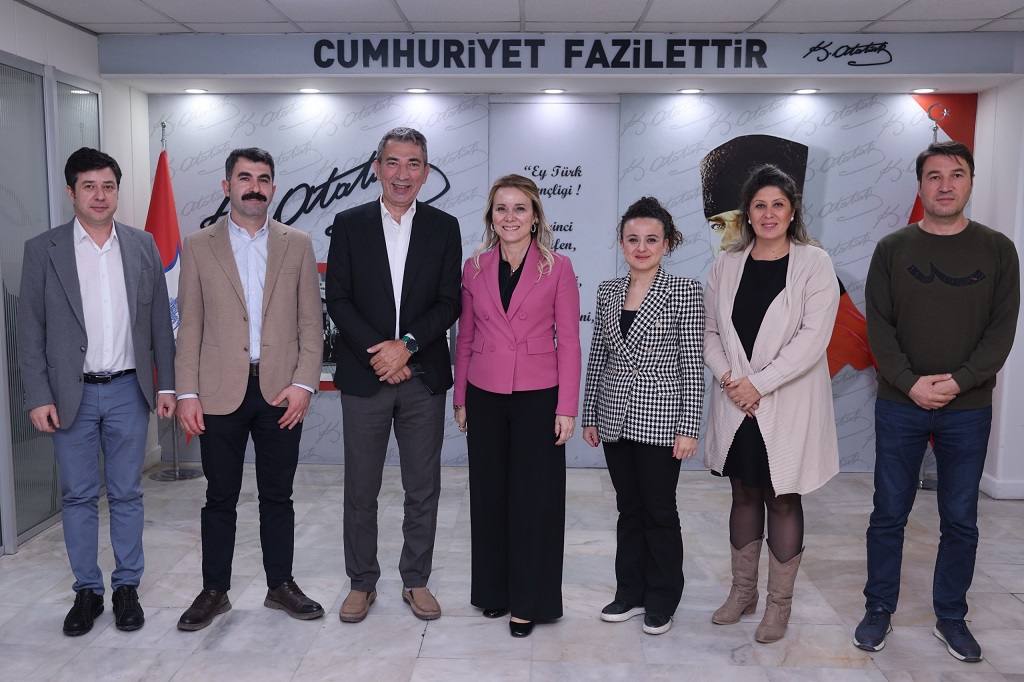Konak’a Hizmette Çifte İmza